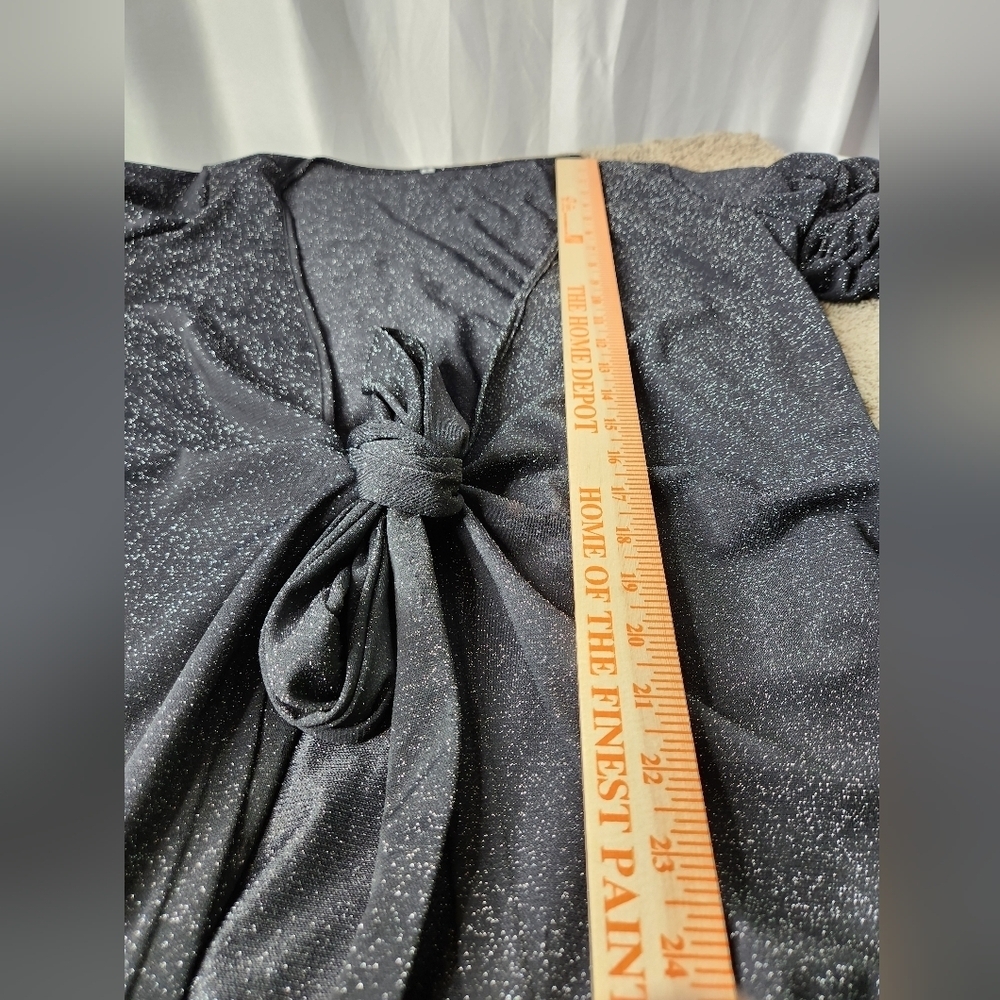 Sparkly Black Robe Size L - Picture 7 of 9